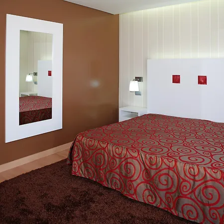 克里斯特普拉亚度假酒店及spa 4* 莱里亚维埃拉